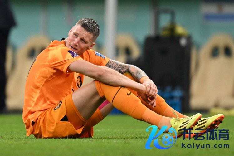 韦霍斯特：对方助教还没开脱危急，我进球后不该那么庆祝