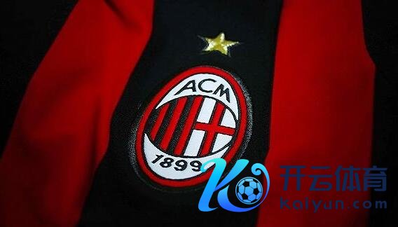 难受！因球迷抗议看成体育录像/图片，米兰高层从后门入场干与125周年庆祝晚宴